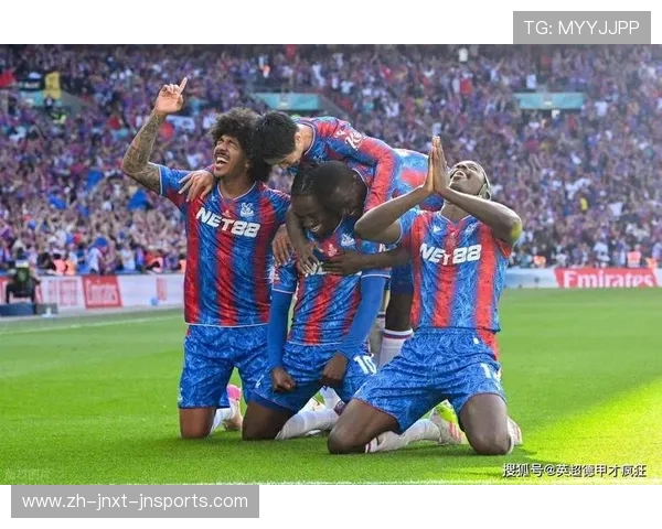 英超四冠王球队的历史成就与荣耀回顾 英超四冠王球队的历史成就与荣耀回顾